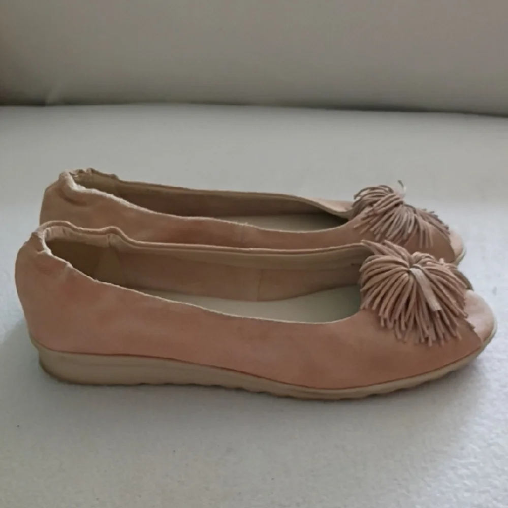 THE FLEXX Blush Pink Tassel Ballet Flats - Picture 4 of 11